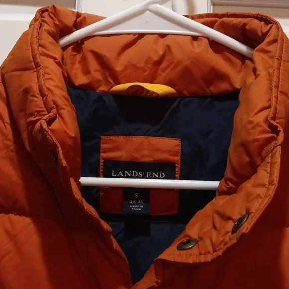 Lands End Men's Down Vest. - Picture 2 of 9